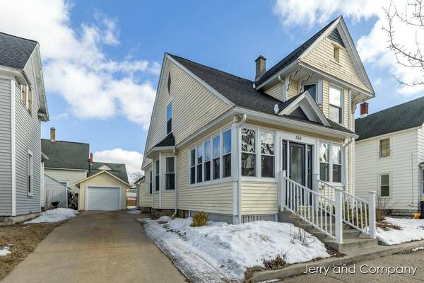 365 Maple Avenue, Holland, MI 49423