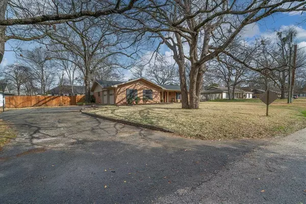 706 Sweetgum Lane, Lindale, TX 75771