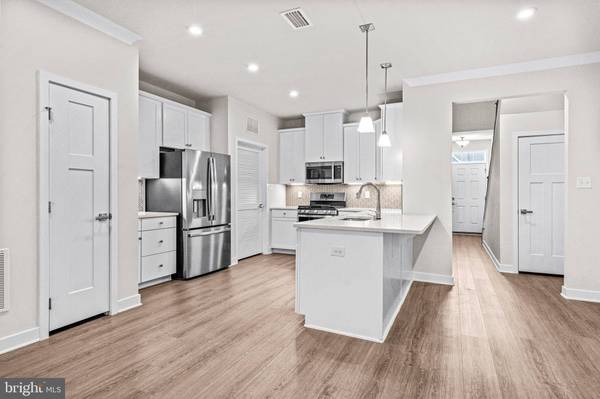 121 HIDDEN ACRES LN, Moorestown, NJ 08057