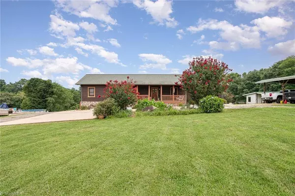 300 Tom Hunter RD, Pilot Mountain, NC 27041