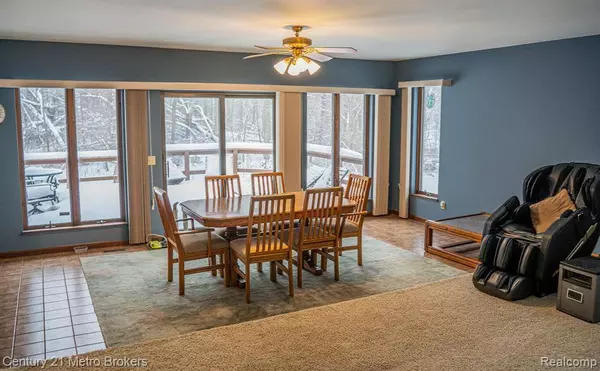 3255 LEVALLEY Road, Columbiaville, MI 48421