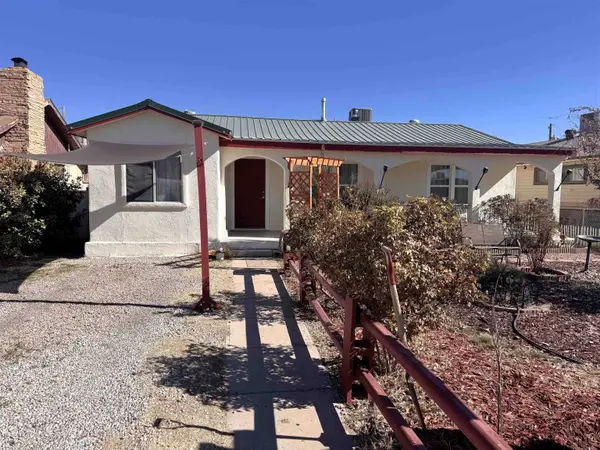 1514 Alaska AVE, Alamogordo, NM 88310