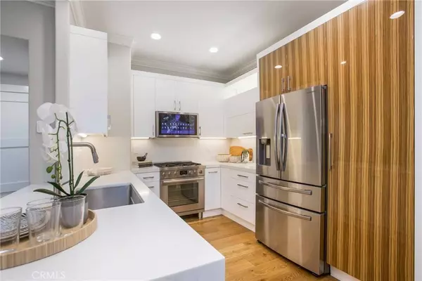 306 Canoe Pond, Costa Mesa, CA 92627