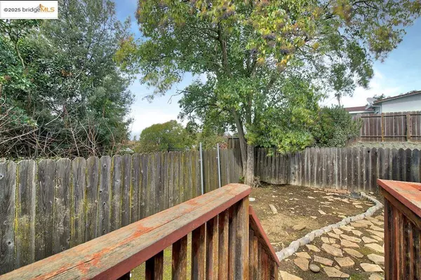 351 Los Cerritos Dr, Vallejo, CA 94589