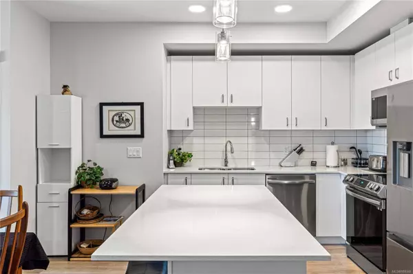 140 Jensen Ave #311, Parksville, BC V9P 0H7