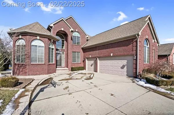 15729 TRAFALGAR Drive, Macomb, MI 48044