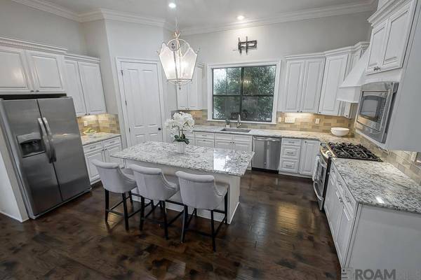 6211 Old Creek Ave, Baton Rouge, LA 70808