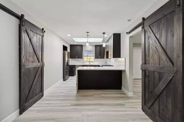 2347 Stillwood DR, Houston, TX 77080