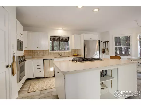 133 Mine Ln, Boulder, CO 80302