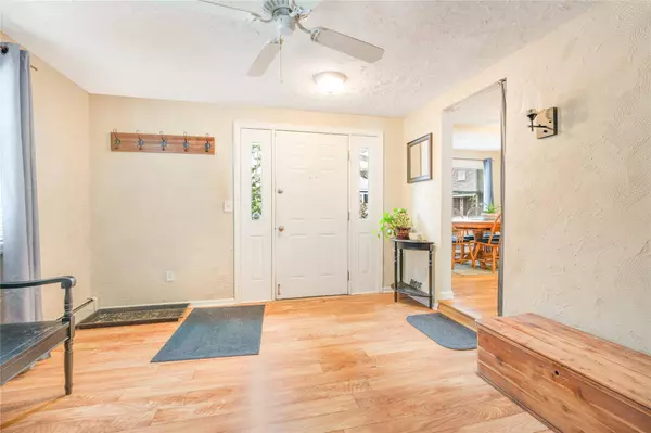 557 Violet AVE, Hyde Park, NY 12538