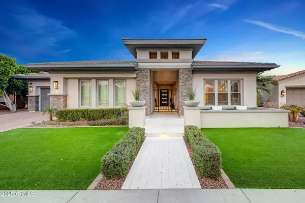 3915 N HOLT Drive, Buckeye, AZ 85396