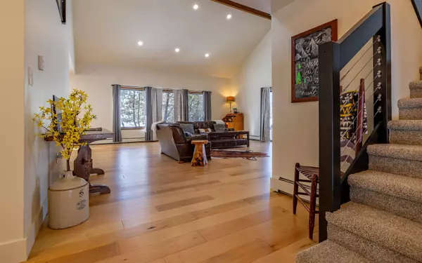 29 Schneider Rd, Cody, WY 82414