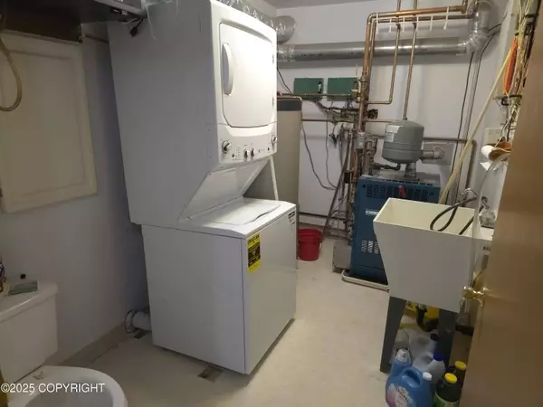 2211 Panigeo ST, Barrow, AK 99723