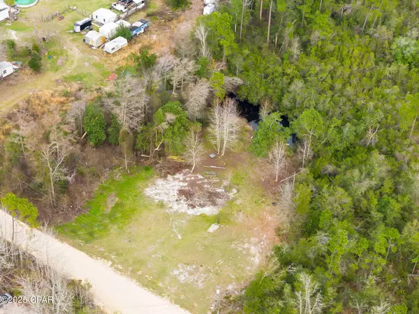 9320 Pat RD, Youngstown, FL 32466