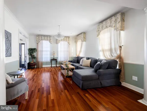 18 TAMWOOD LN, Sewell, NJ 08080