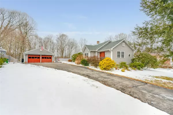 557 Violet AVE, Hyde Park, NY 12538