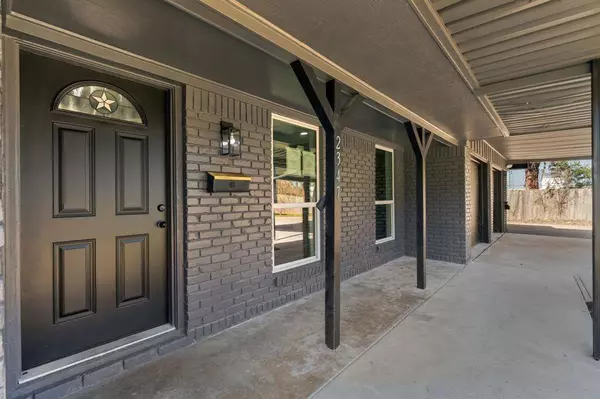 2347 Stillwood DR, Houston, TX 77080