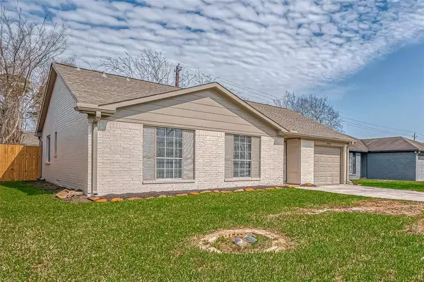 3430 Tidewater DR, Houston, TX 77045