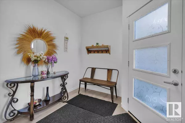 3067 CHECKNITA WY SW, Edmonton, AB T6W 3X8