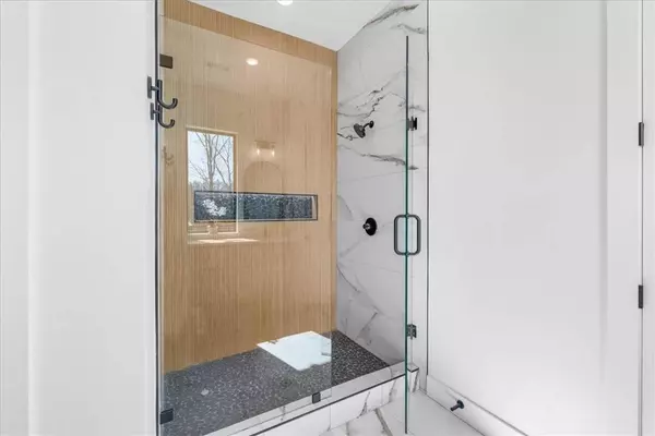 17 Hermitage Ln, Bella Vista, AR 72715