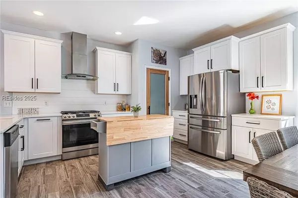 54 4th AVE, Bluffton, SC 29910