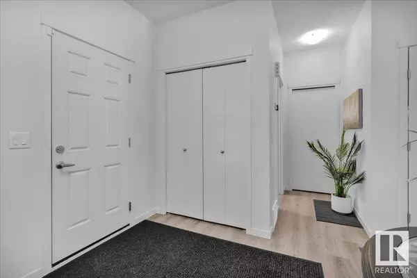 3067 CHECKNITA WY SW, Edmonton, AB T6W 3X8