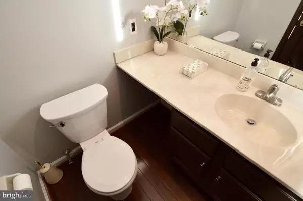 825 SOCIETY HILL, Cherry Hill, NJ 08003