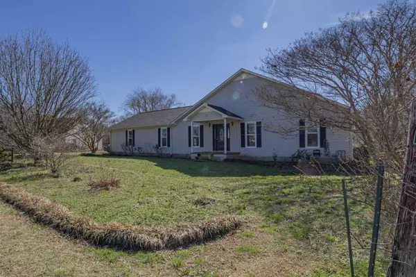 64 Flintville Rd, Flintville, TN 37335
