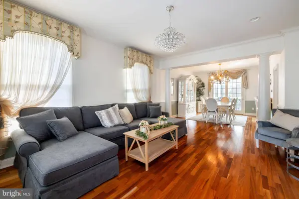 18 TAMWOOD LN, Sewell, NJ 08080