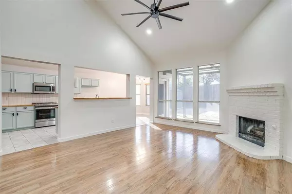 6813 Day Drive, Fort Worth, TX 76132