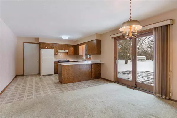 962 Wert RD, Hudson, WI 54016