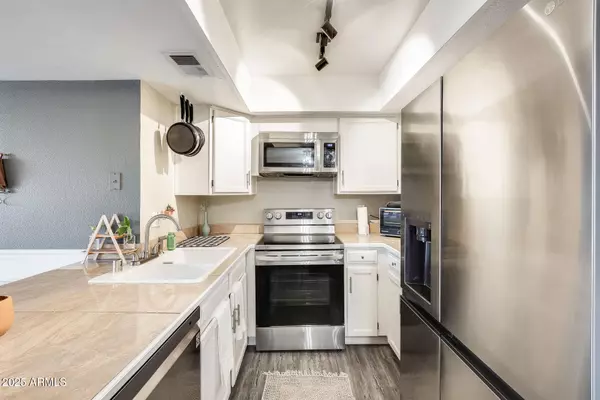 540 N MAY -- #2151, Mesa, AZ 85201