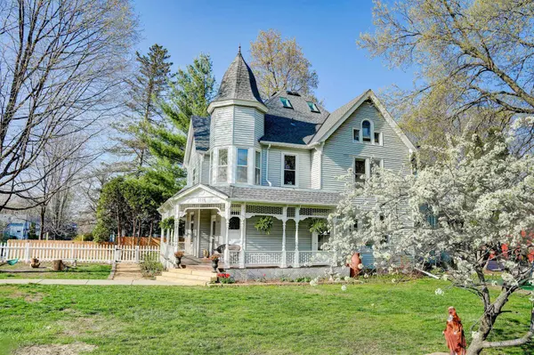 1115 3rd ST S, Stillwater, MN 55082