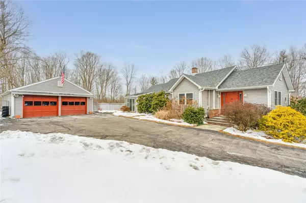 557 Violet AVE, Hyde Park, NY 12538