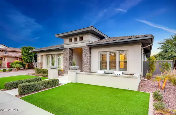 3915 N HOLT Drive, Buckeye, AZ 85396