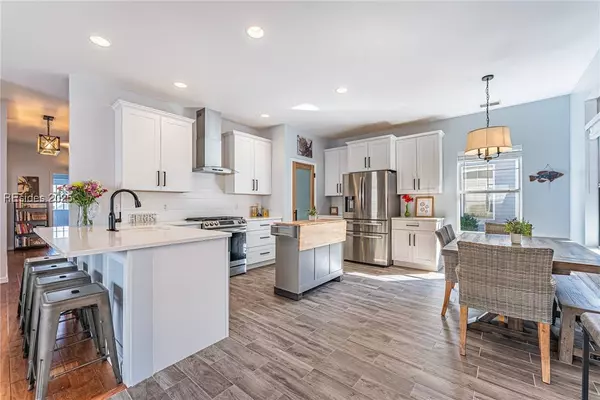 54 4th AVE, Bluffton, SC 29910