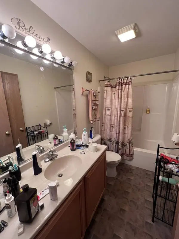 8435 S Gilbert Court, Chicago, IL 60620