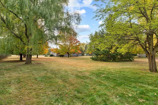 962 Wert RD, Hudson, WI 54016