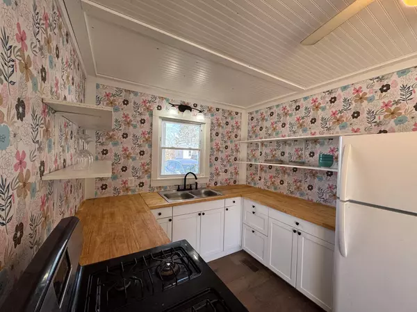 1446 W 6th Street, West Plains, MO 65775