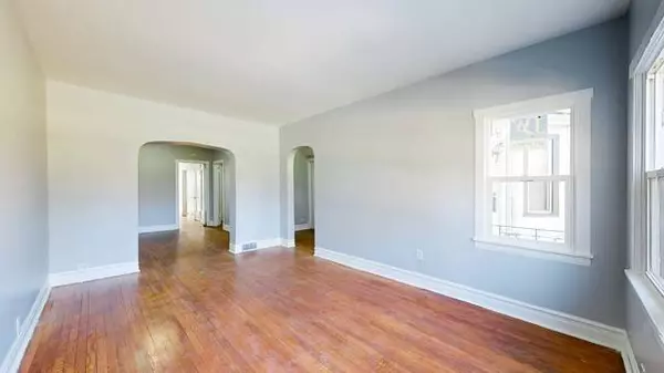 1345 W Marquette RD, Chicago, IL 60636