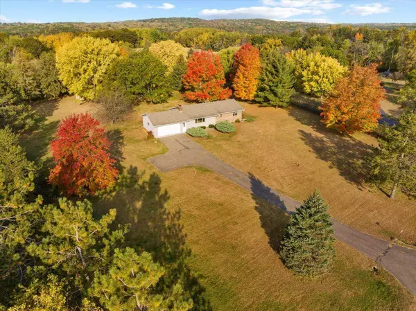 962 Wert RD, Hudson, WI 54016