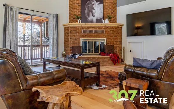 29 Schneider Rd, Cody, WY 82414