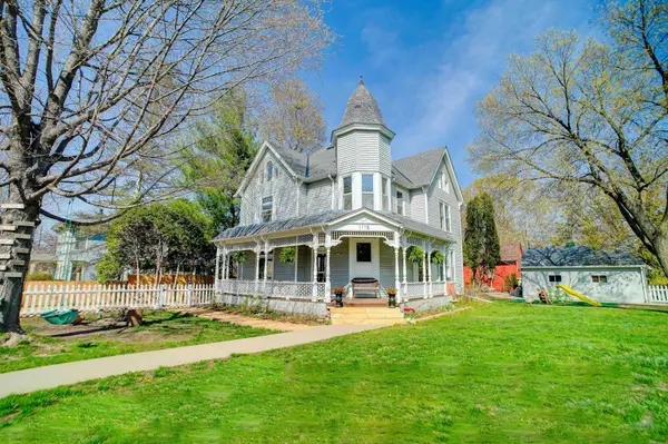 1115 3rd ST S, Stillwater, MN 55082