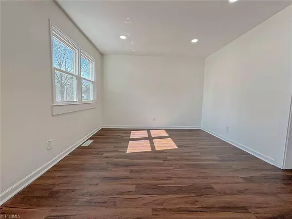 216 W Terrell ST, Greensboro, NC 27406