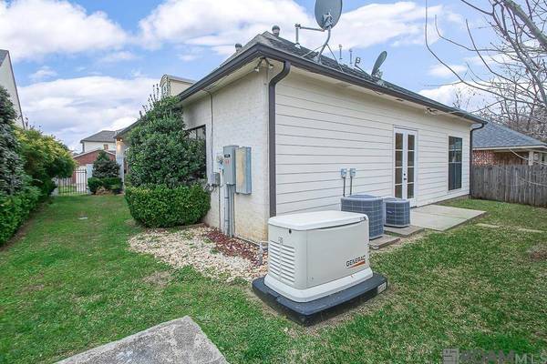 6211 Old Creek Ave, Baton Rouge, LA 70808