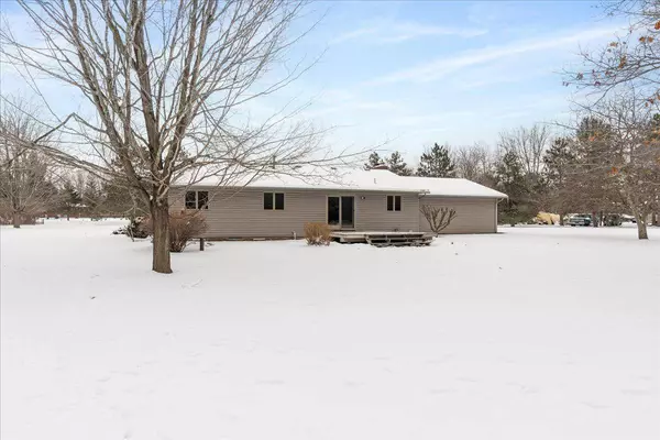 962 Wert RD, Hudson, WI 54016