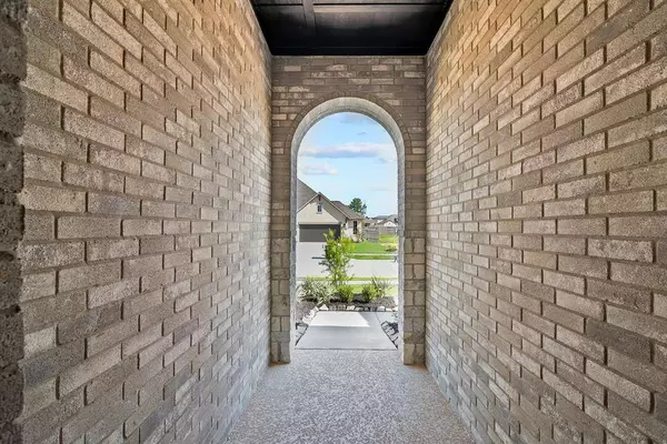 17104 Dahlia DR, Conroe, TX 77302