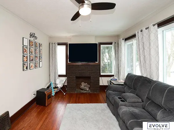 2437 Avenue E, Council Bluffs, IA 51501