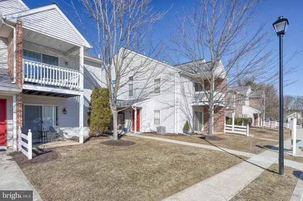 5807-I HIDDEN LAKE DR, Harrisburg, PA 17111