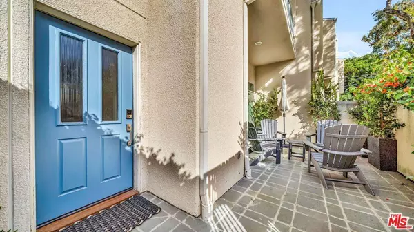 14101 Dickens ST #3, Sherman Oaks, CA 91423